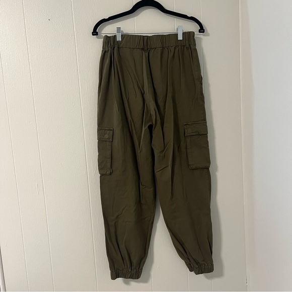 Forever 21 distressed cargo pants - Picture 2 of 3